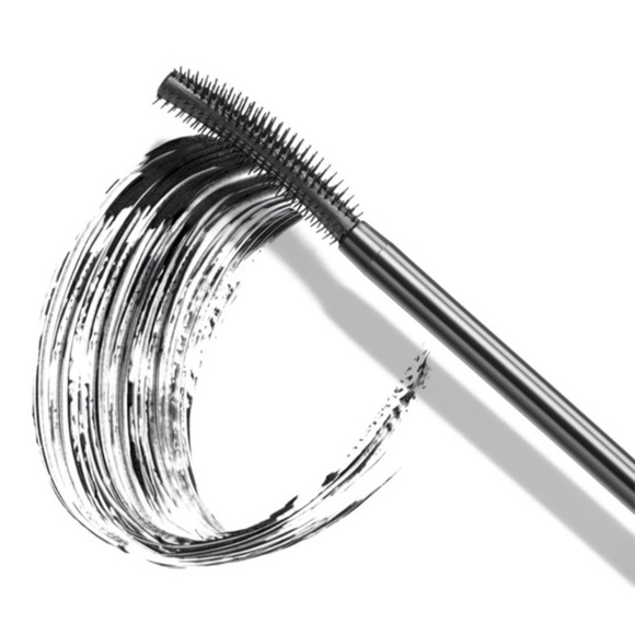 NIB Iconic London Enrich & Elevate black Mascara - Picture 5 of 9